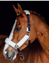 Charger l'image dans la galerie, Licou fausse fourrure Lincoln Horze