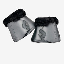 Charger l'image dans la galerie, Cloches WrapRound Lambswool Over Reach Noir lemieux