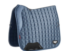 Charger l'image dans la galerie, LeMieux loire memory satin dressage square saddle pad